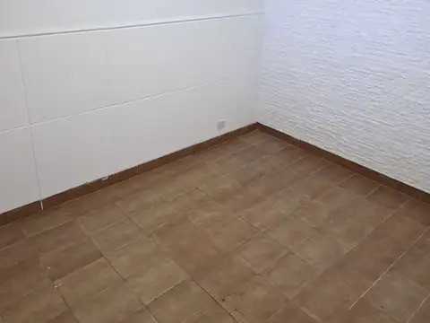 Depto Tipo Casa en Alquiler de 3 ambientes