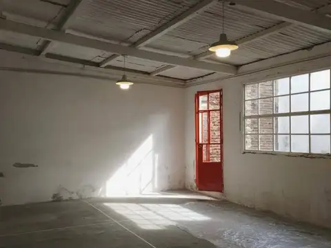 Avenida Álvarez Thomas 2300, Piso 0