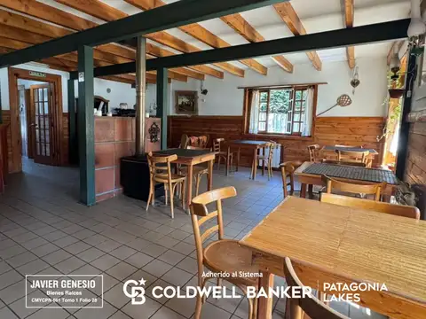 VENTA Hostería 250m2 Lote 990m2 Capacidad 16 huéspedes Céntrica Villa La Angostura.