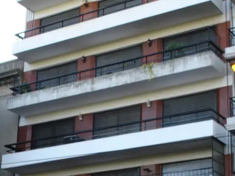 Departamento - Venta - Argentina, Capital Federal - Av montes de oca  800