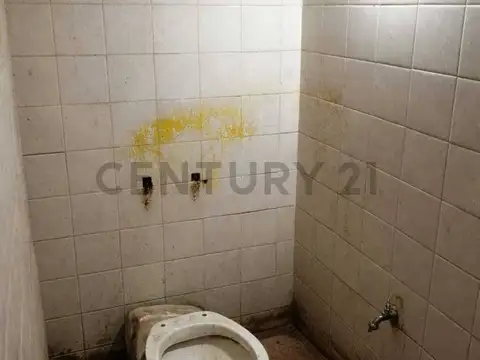 Juan Jose Paso 2300, Piso 0