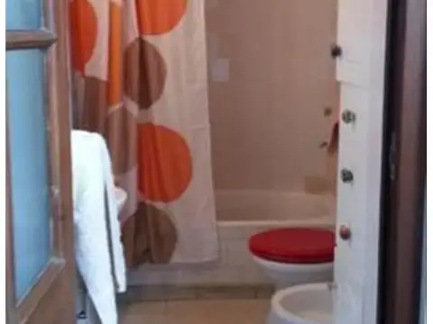 Depto Tipo Casa en Venta 70 años