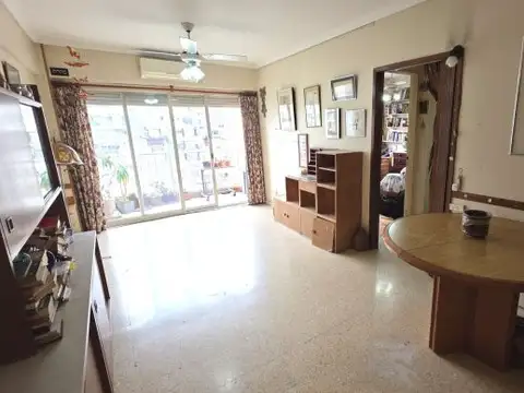 Vidal 2200, Piso 5
