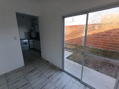 Depto Tipo Casa 3 ambientes con 1 baño