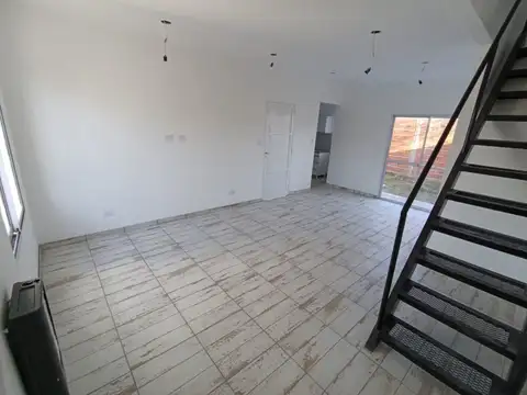 Depto Tipo Casa en Venta en San Nicolas De Los Arroyos, USD 59.000