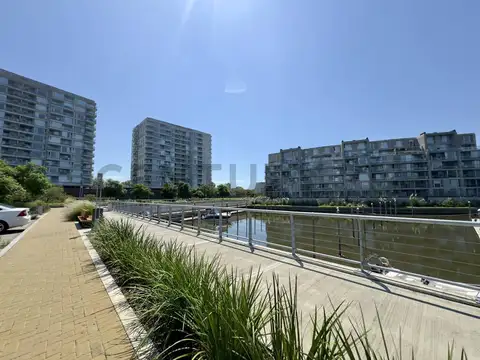 Departamento 2 ambientes en venta con cochera en Tigre centro