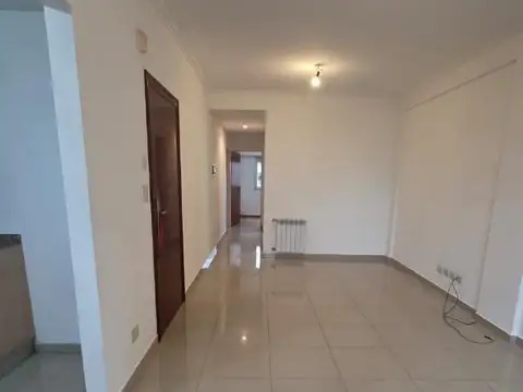 Departamento en Alquiler en Lanus Oeste, $ 900.000