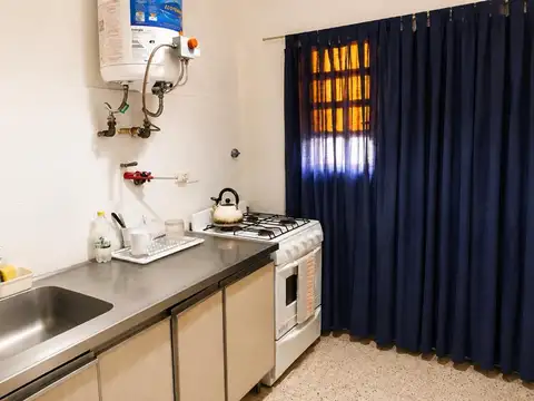 Casa 5 ambientes con 1 baño