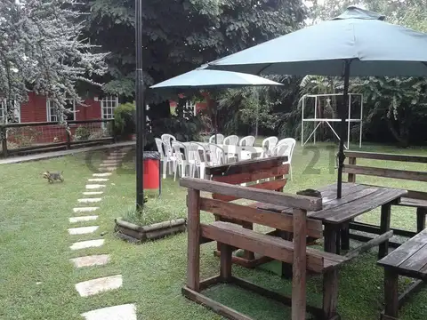 Venta casa 7 ambientes con pileta cascada en Burzaco