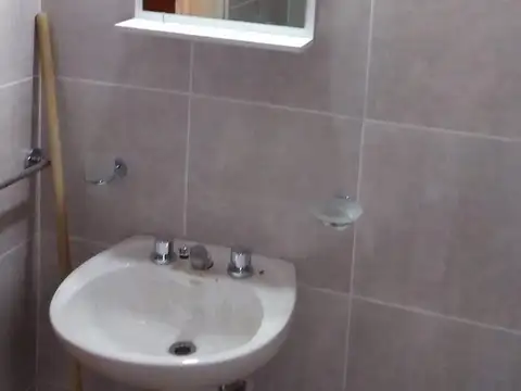 Departamento 5 ambientes con 1 baño