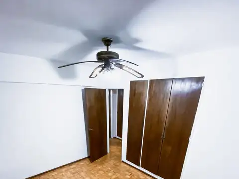 VENTA | 2 DORMITORIOS BAÑO RECICLADO Y RENTADO EN PLENO CENTRO