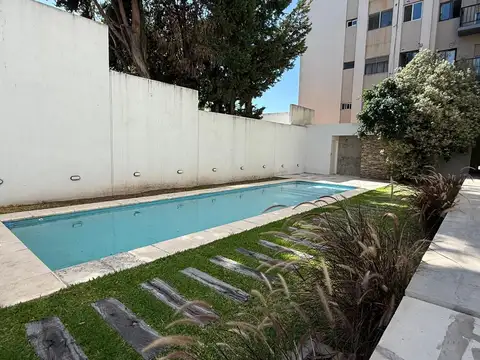 Departamento en Alquiler en Bernal, $ 600.000