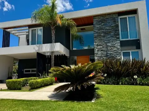Casa en venta de 5 ambientes en Barrio Estancias  del Pilar, El Recuerdo