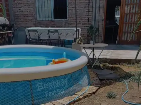 Casa en Venta con 3 cocheras