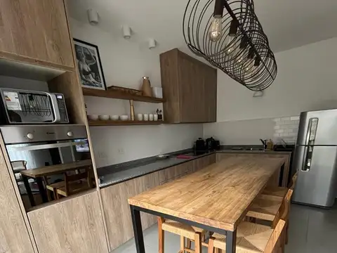 Depto Tipo Casa en Venta con 1 cocheras