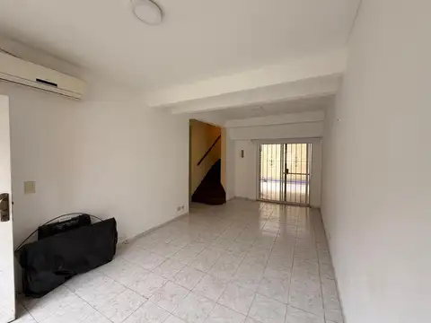Depto Tipo Casa en Alquiler de 3 dormitorios