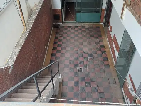 VENTA CASA  2/3 DORMITORIOS CON PATIO