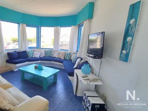 Casa 5 ambientes con 3 baños