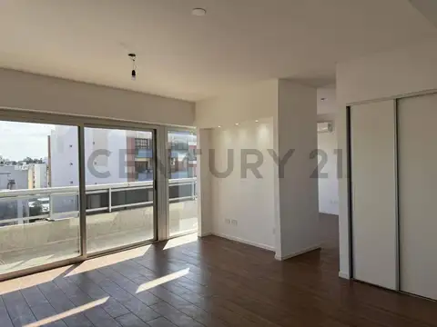 VENTA 3 AMBIENTES CON BALCON Y BAULERA EN CABALLITO