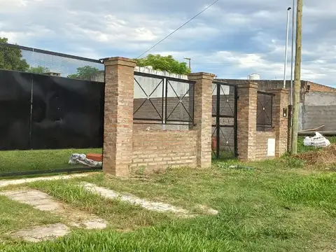 EN VENTA!! TERRENO CON CONSTRUCCIÓN INICIADA - SAN BENITO.