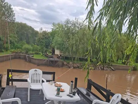 Casa en Venta 4 Ambientes en Puerto Paraná - Escobar