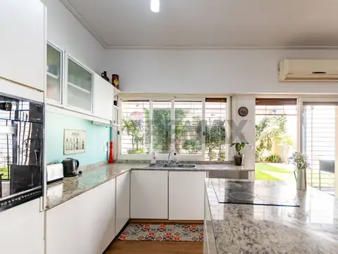 VENTA PH TIPO CASA 6 AMBIENTES PARQUE CHACABUCO