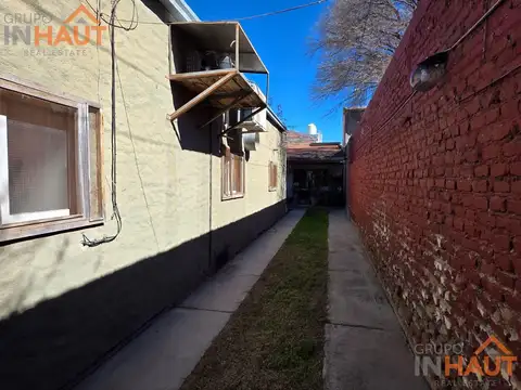 Casa en Venta con 4 cocheras