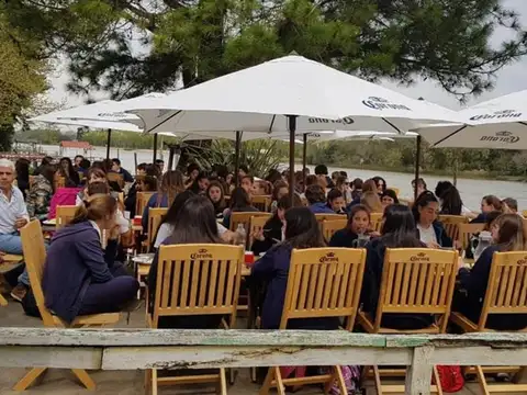 Rio San Antonio N° 105 Y Arroyo Leiva 105