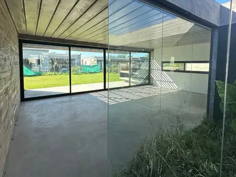 Casa en Alquiler de 3 dormitorios