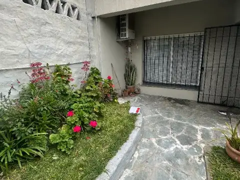 VENTA CASA 4 AMB EN JOSE L. SUAREZ Reservada