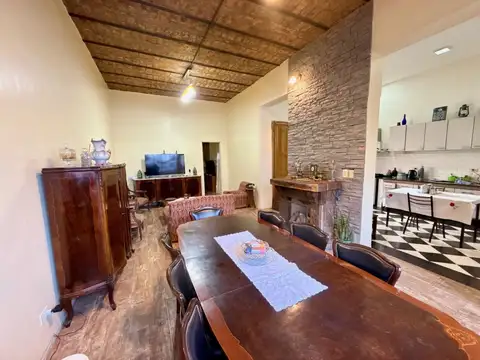 Venta de casa en Nueva Pompeya.-