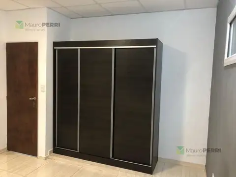 Casa en Alquiler con 2 cocheras