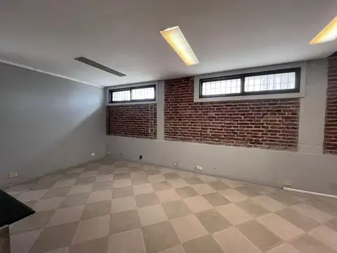 Oficina en Alquiler en Retiro, $ 750.000