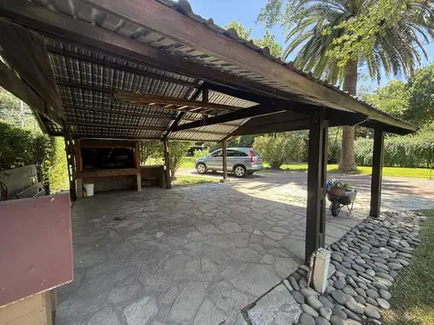 Casa en Venta con 3 cocheras
