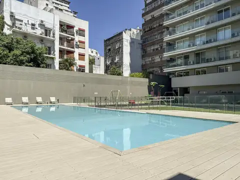Departamento de 4 ambientes en edificio de categoría con Amenities