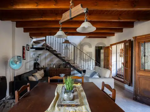 Casa en Venta con 1 cochera