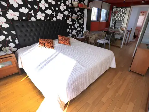 Depto Tipo Casa 4 ambientes con 2 baños