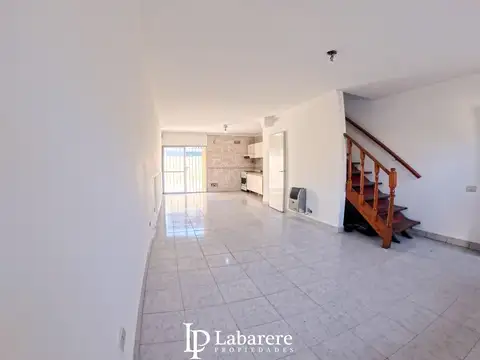 Depto Tipo Casa 3 ambientes con 1 baño