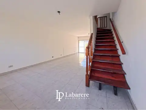 Depto Tipo Casa en Venta de 3 ambientes