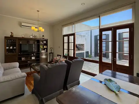 Hermosa casa calle 10 e/ 32 y 33