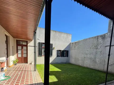 Hermosa casa calle 10 e/ 32 y 33