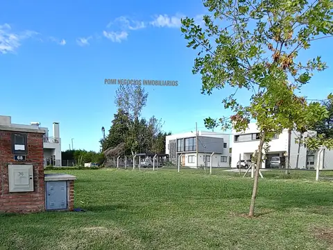 Pilar del Este Barrio Santa Lucía  Lote 467 m Cul de Sac  m² Amenities.