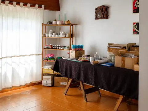Venta - Casa 4 Ambientes En Paso del Rey, a solo 4 cuadras de la Avenida Gnecco y a 1 cuadra del Acceso Oeste