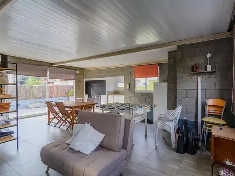 Depto Tipo Casa 5 ambientes con 2 baños