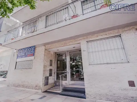 Departamento 2 ambientes en planta baja Cocina separada Pequeño patio