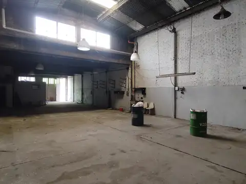 GALPÓN EN ALQUILER DE 242 M2 EN GERLI