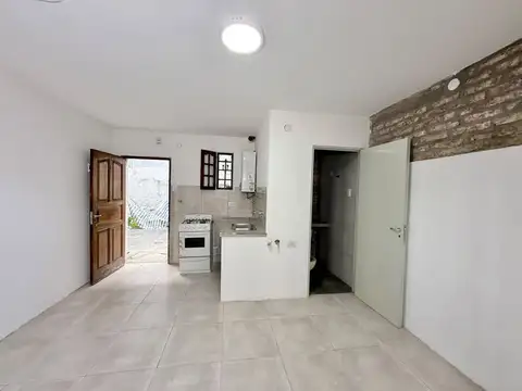 Depto Tipo Casa en Alquiler de 1 dormitorio