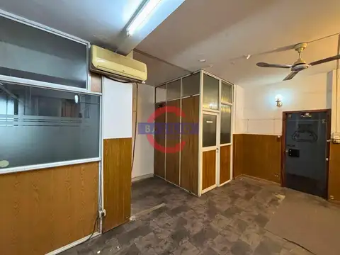 Oficina en Venta con 1 cochera
