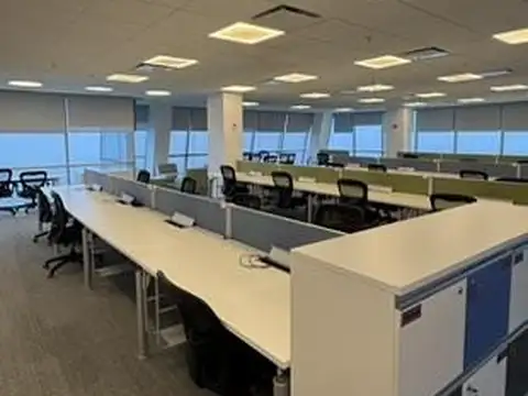 Oficina en Bouchard Plaza