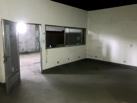 Galpon en Venta 40  mts Fondo